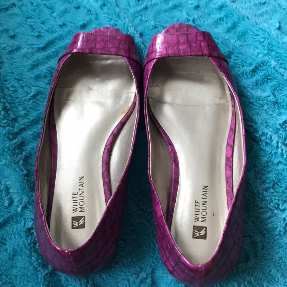 White mountain pink used shoes